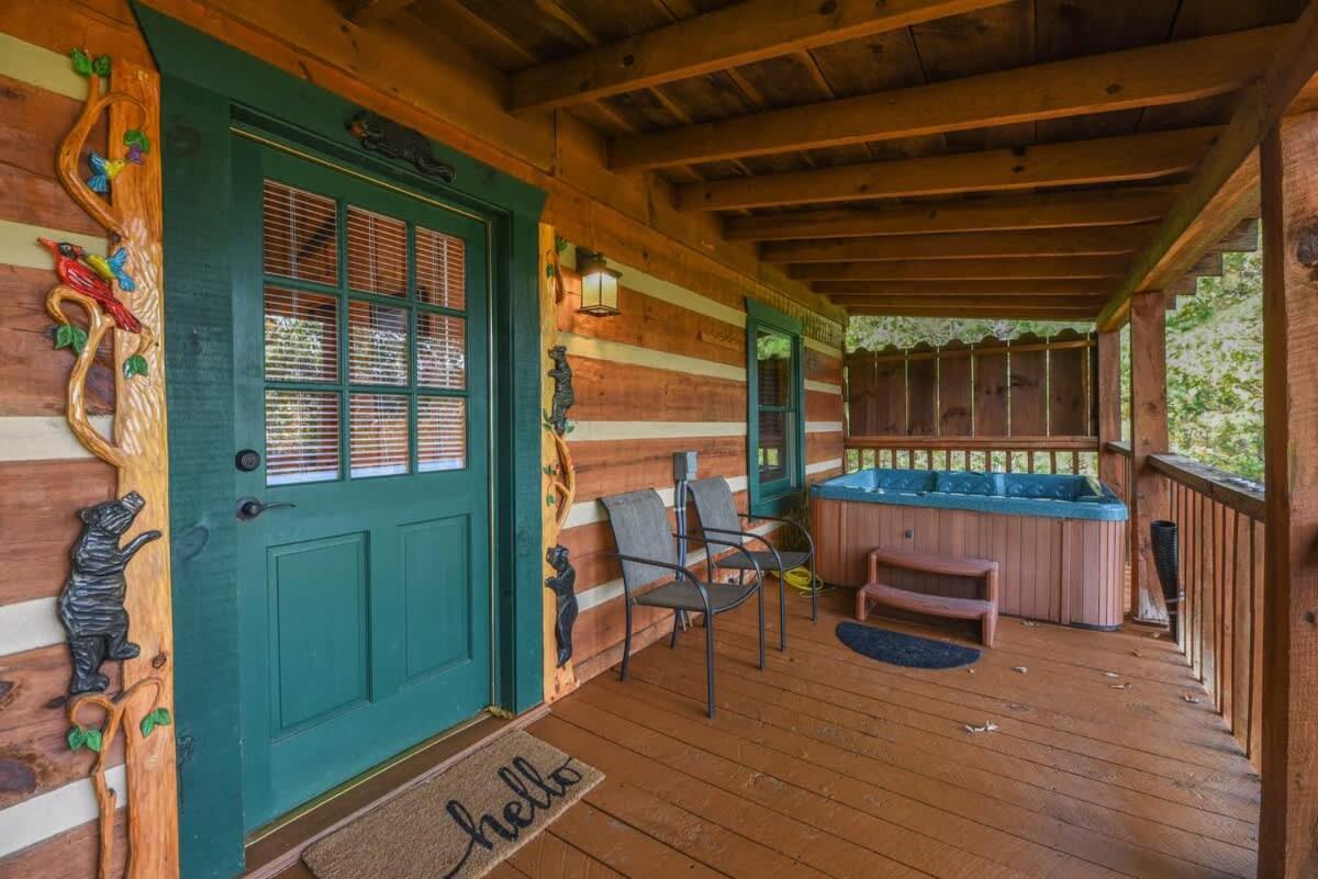 View! Cozy, Private, Fireplace, Hot Tub Log Cabin, Honeymoon! Sevierville Ngoại thất bức ảnh
