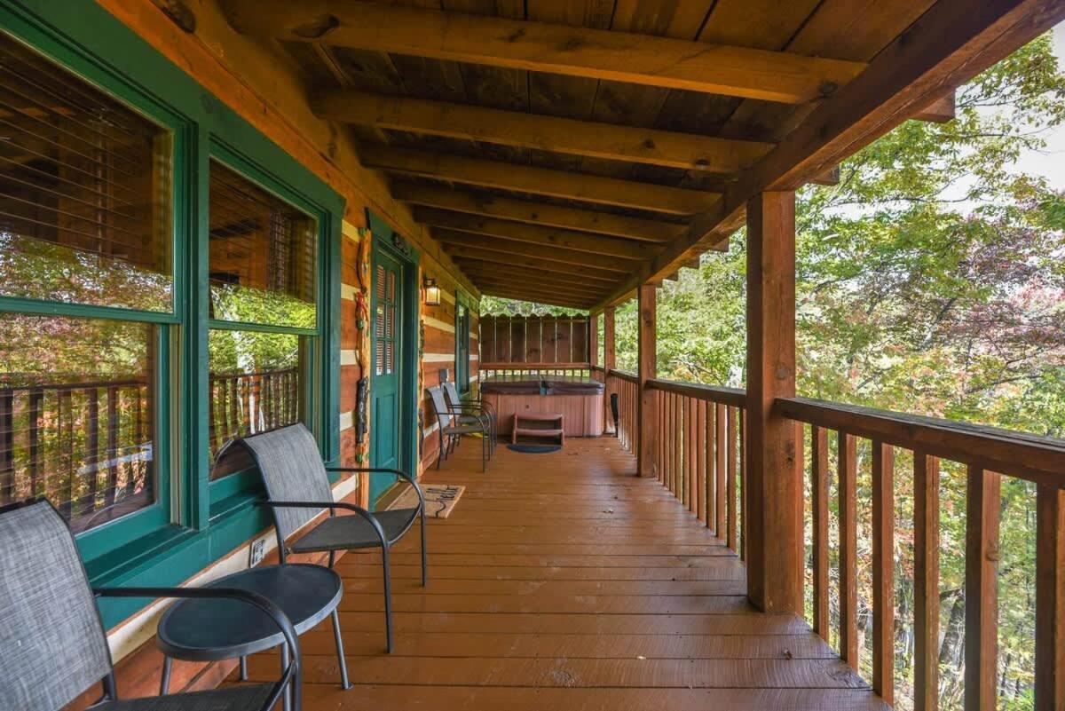 View! Cozy, Private, Fireplace, Hot Tub Log Cabin, Honeymoon! Sevierville Ngoại thất bức ảnh