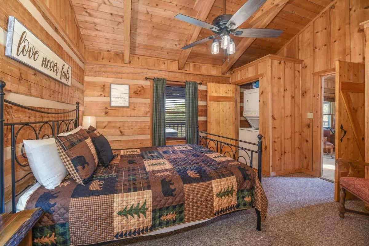 View! Cozy, Private, Fireplace, Hot Tub Log Cabin, Honeymoon! Sevierville Ngoại thất bức ảnh