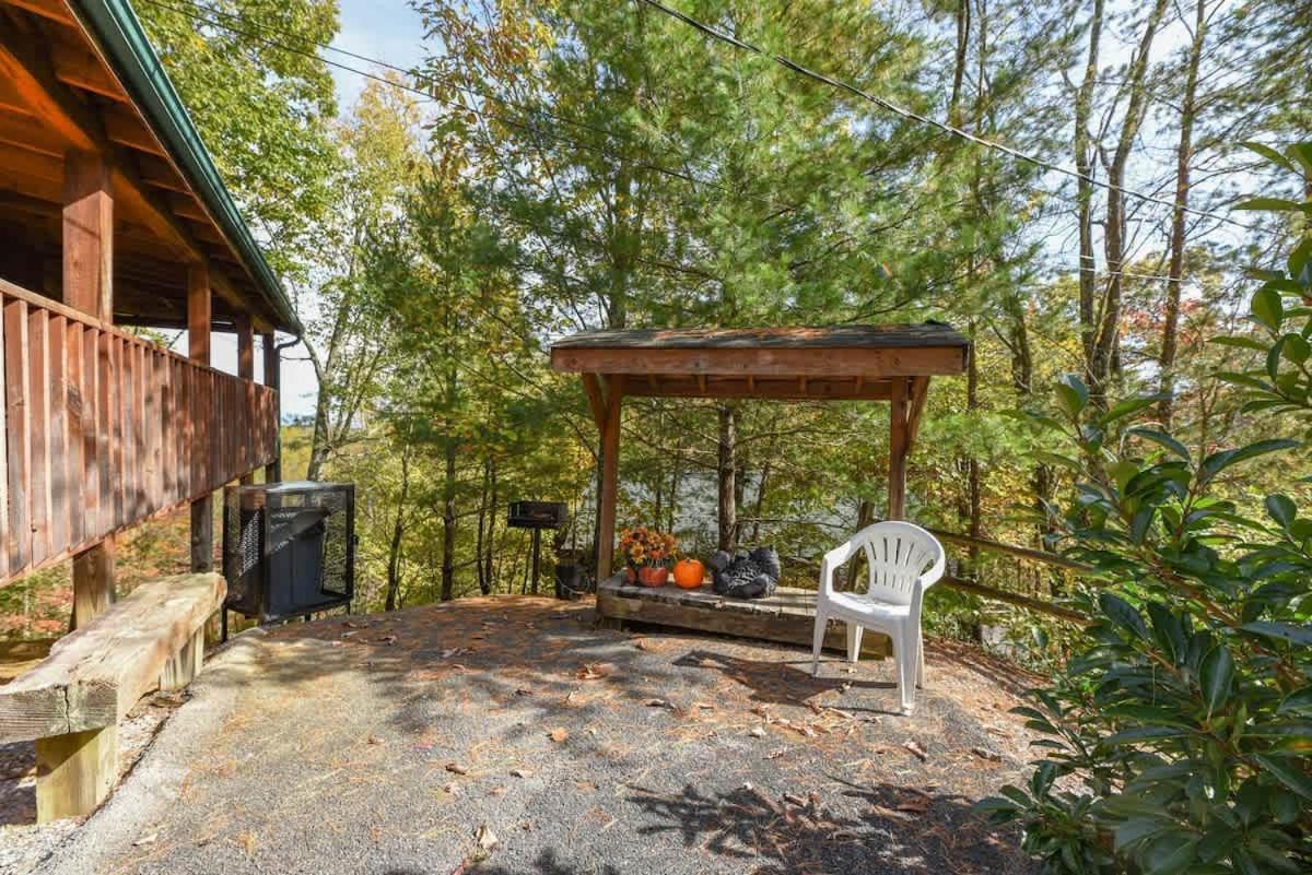 View! Cozy, Private, Fireplace, Hot Tub Log Cabin, Honeymoon! Sevierville Ngoại thất bức ảnh